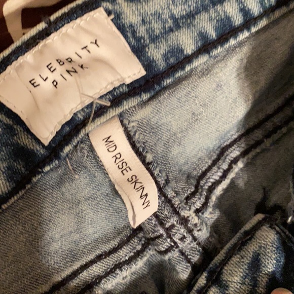 Distressed Skinny Jeans - Picture 3 of 8